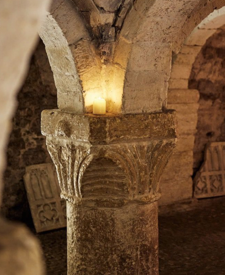 A pillar in Mary Queens close