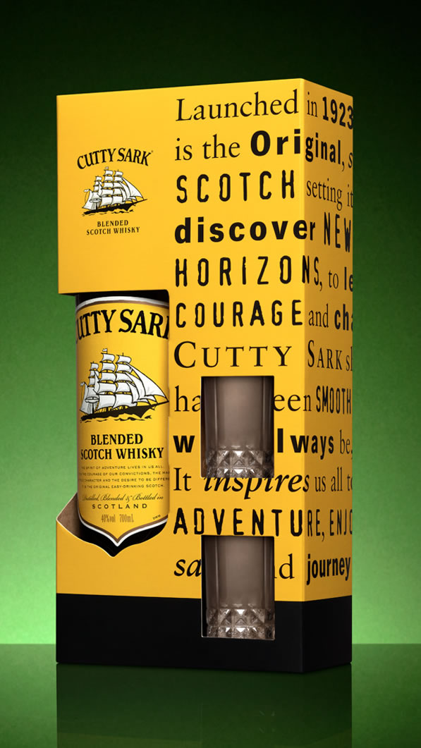 Display of Cutty Sark packaging with two glasses and a bottle of Cutty Sark