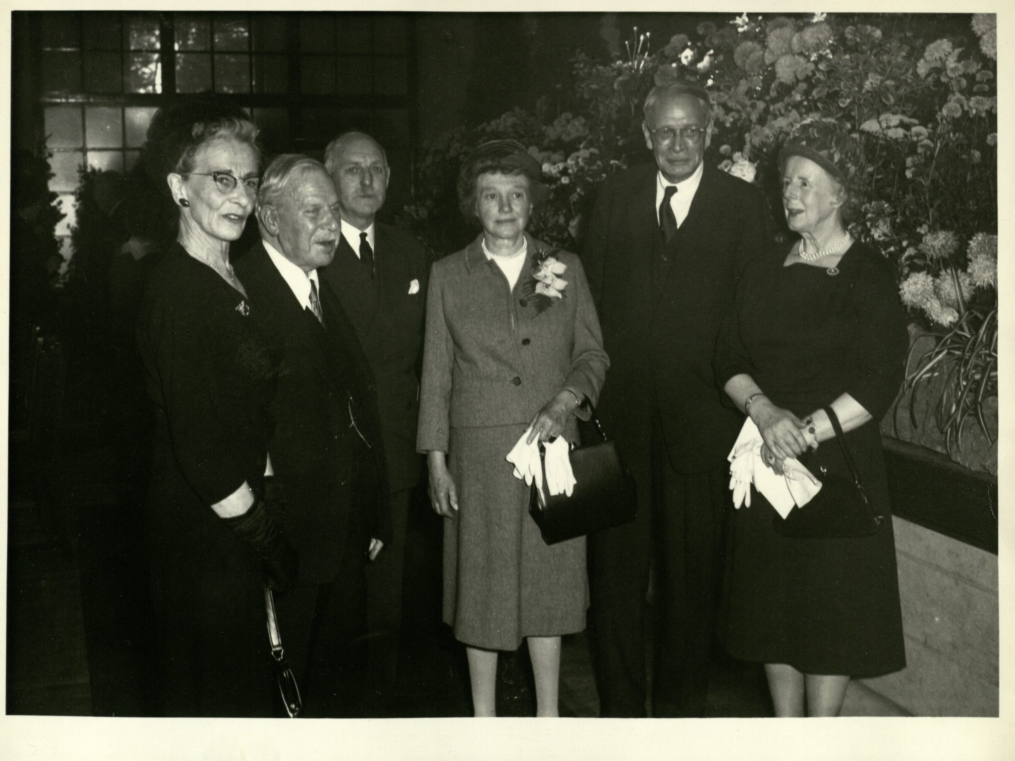 Trustees-Left-to-Right-Mrs-Cunningham,-Lord-Elgin,-Ord-Cunningham,-Mrs-Carnegie-Miller,--Joseph-Johnson