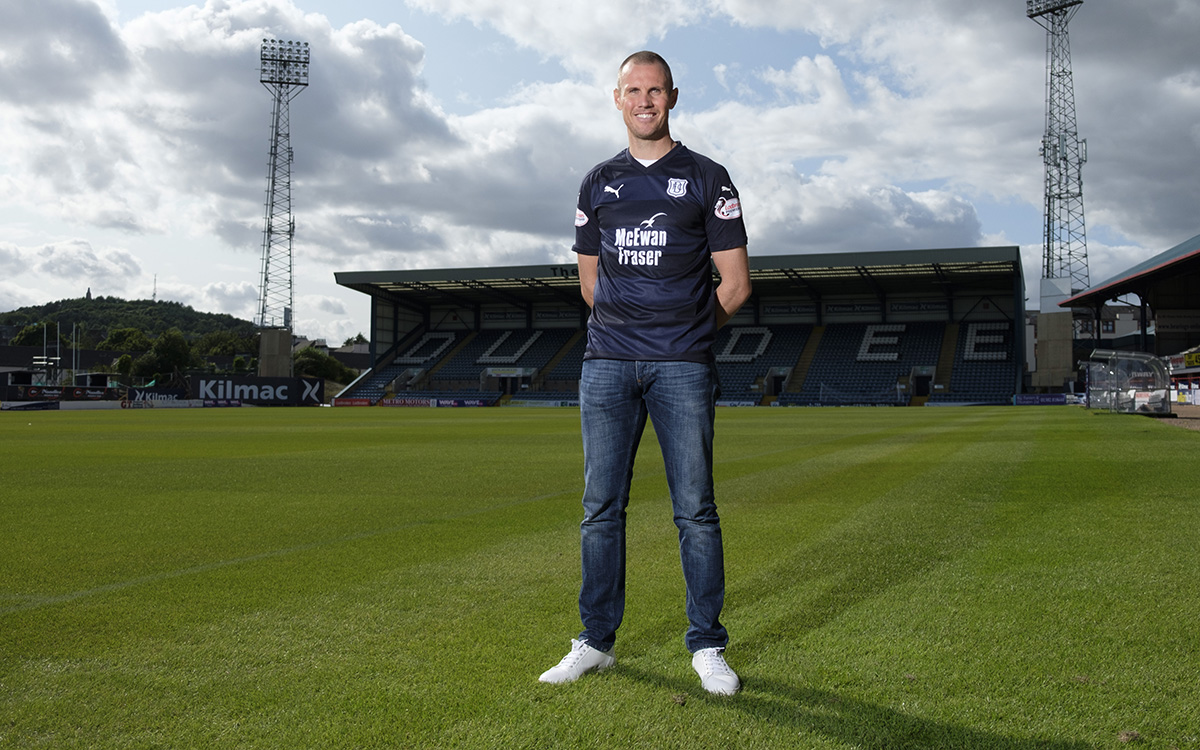 29-08-2018-Dundee-sign-Kenny-Miller_dy_0008.jpg