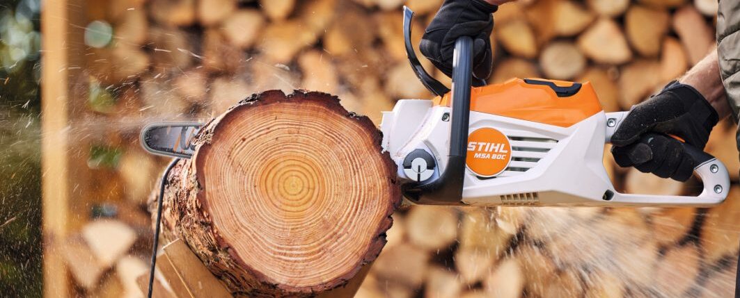 msa80 cb chainsaw in use