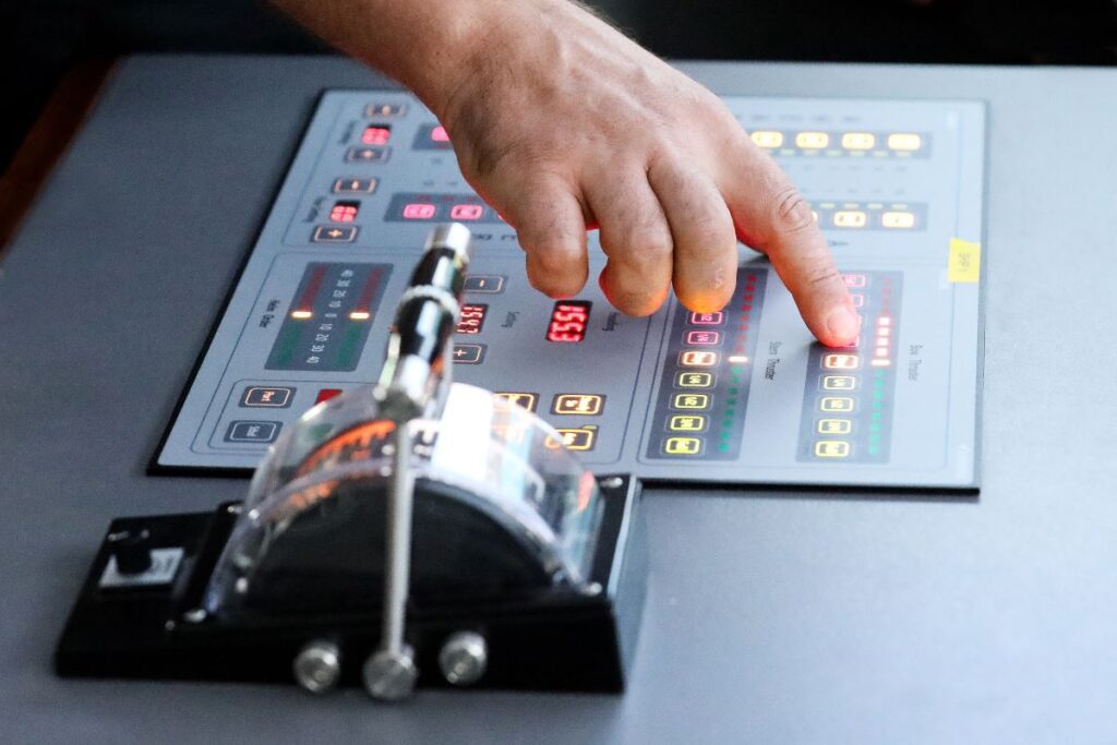 Bridge simulator buttons and throttle.