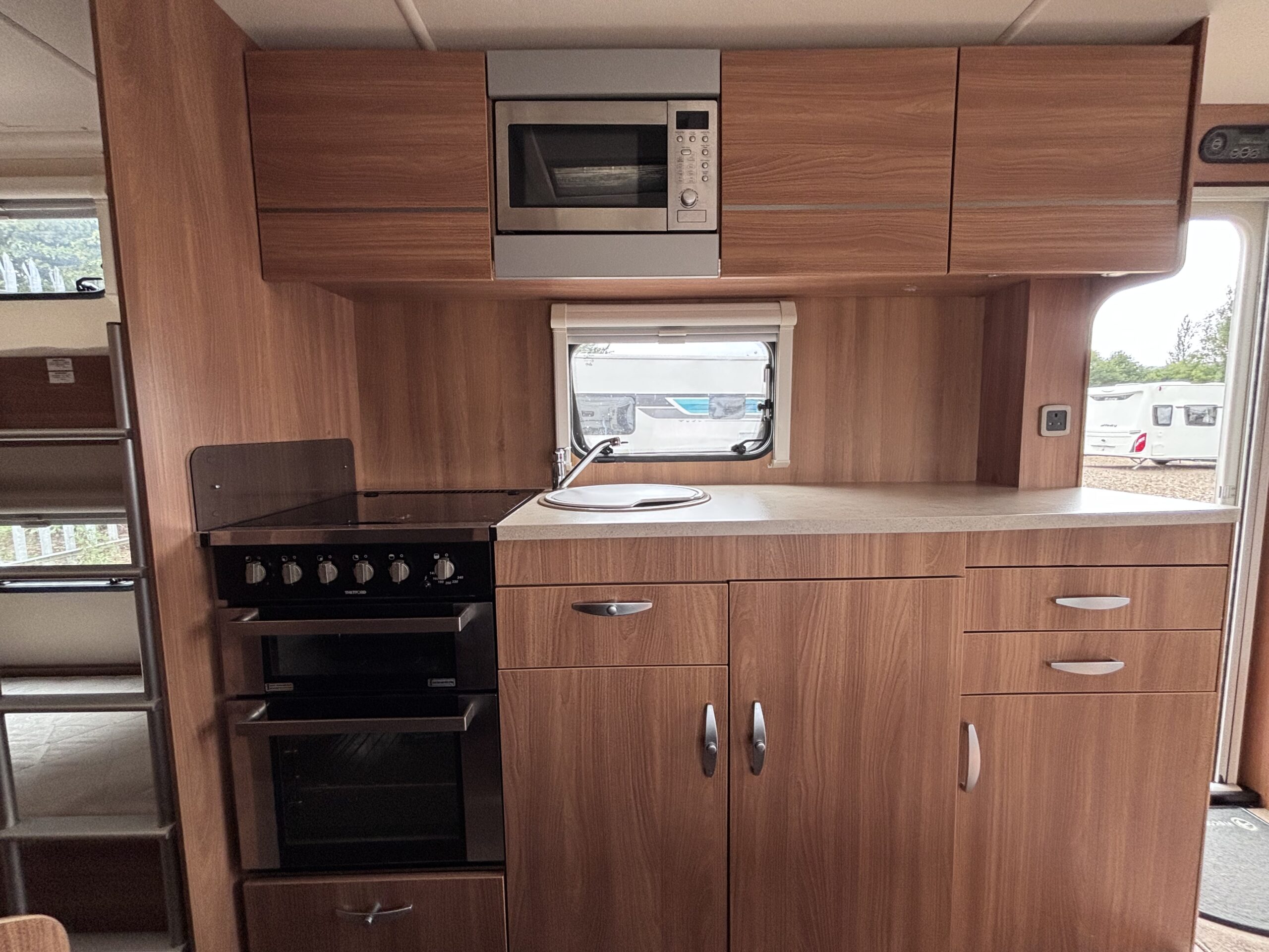 2013swiftchallenger636sport-6
