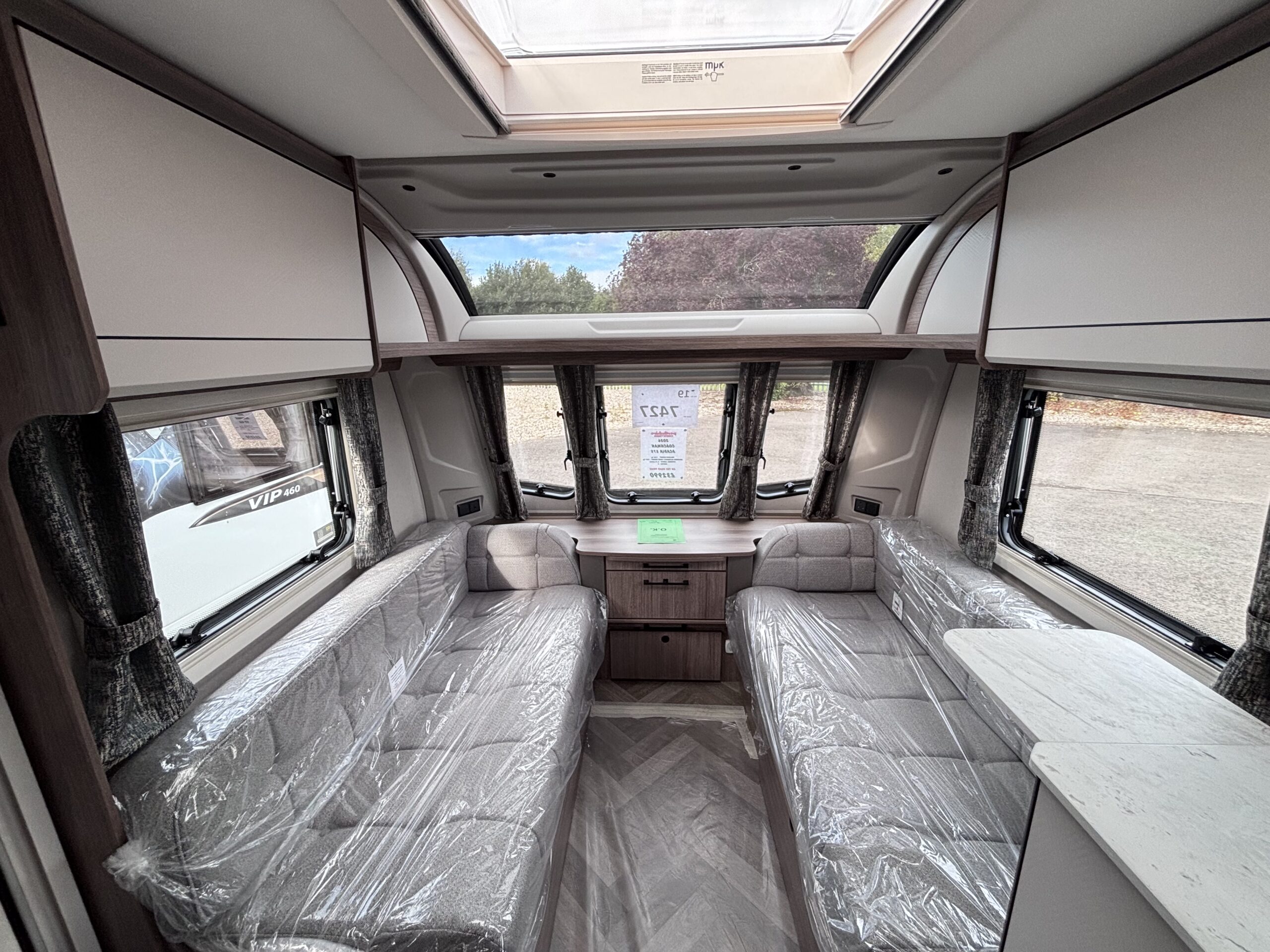 n2026coachmanacadia575-4-1