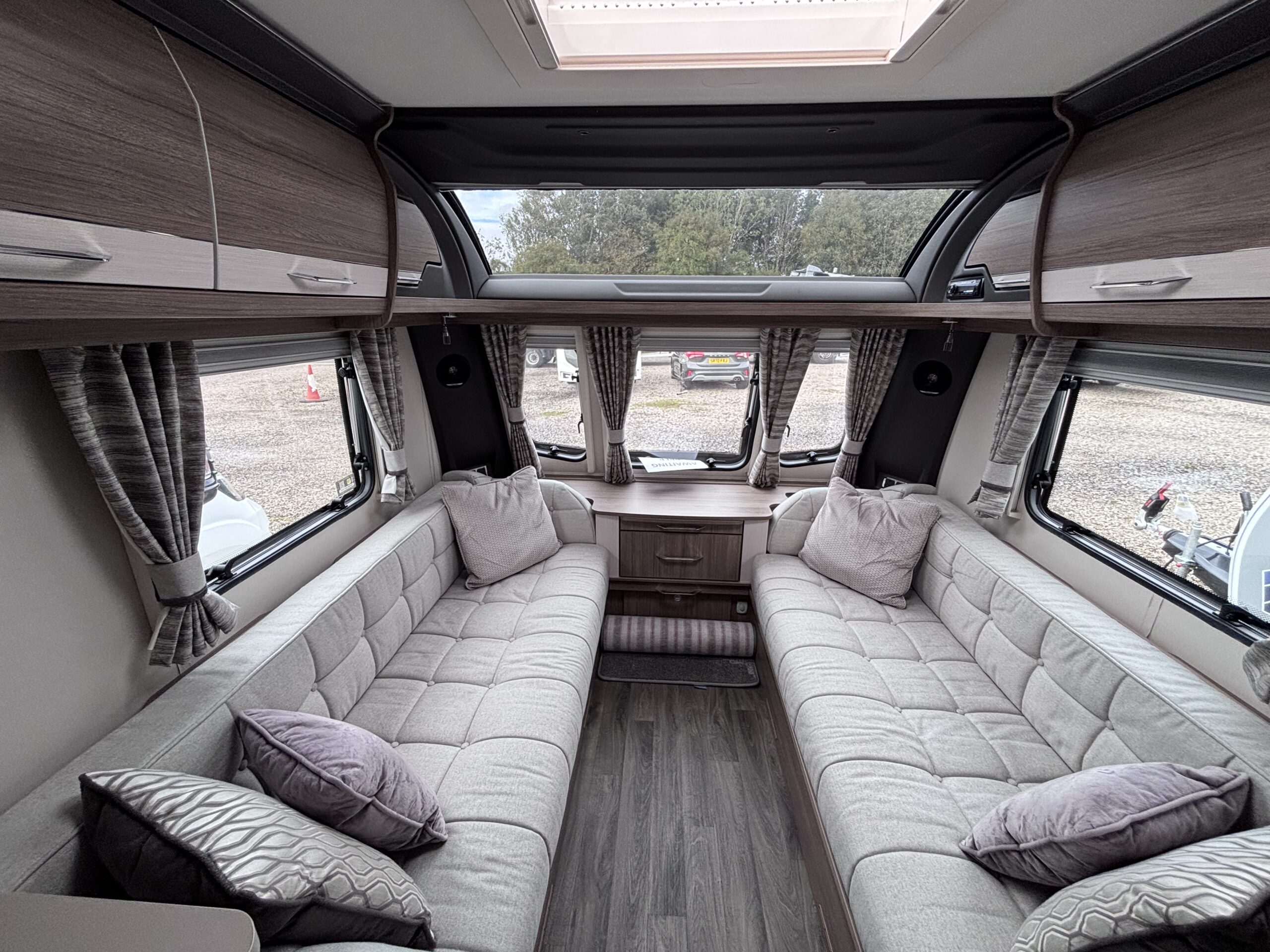 2021coachmanvip460-4-1