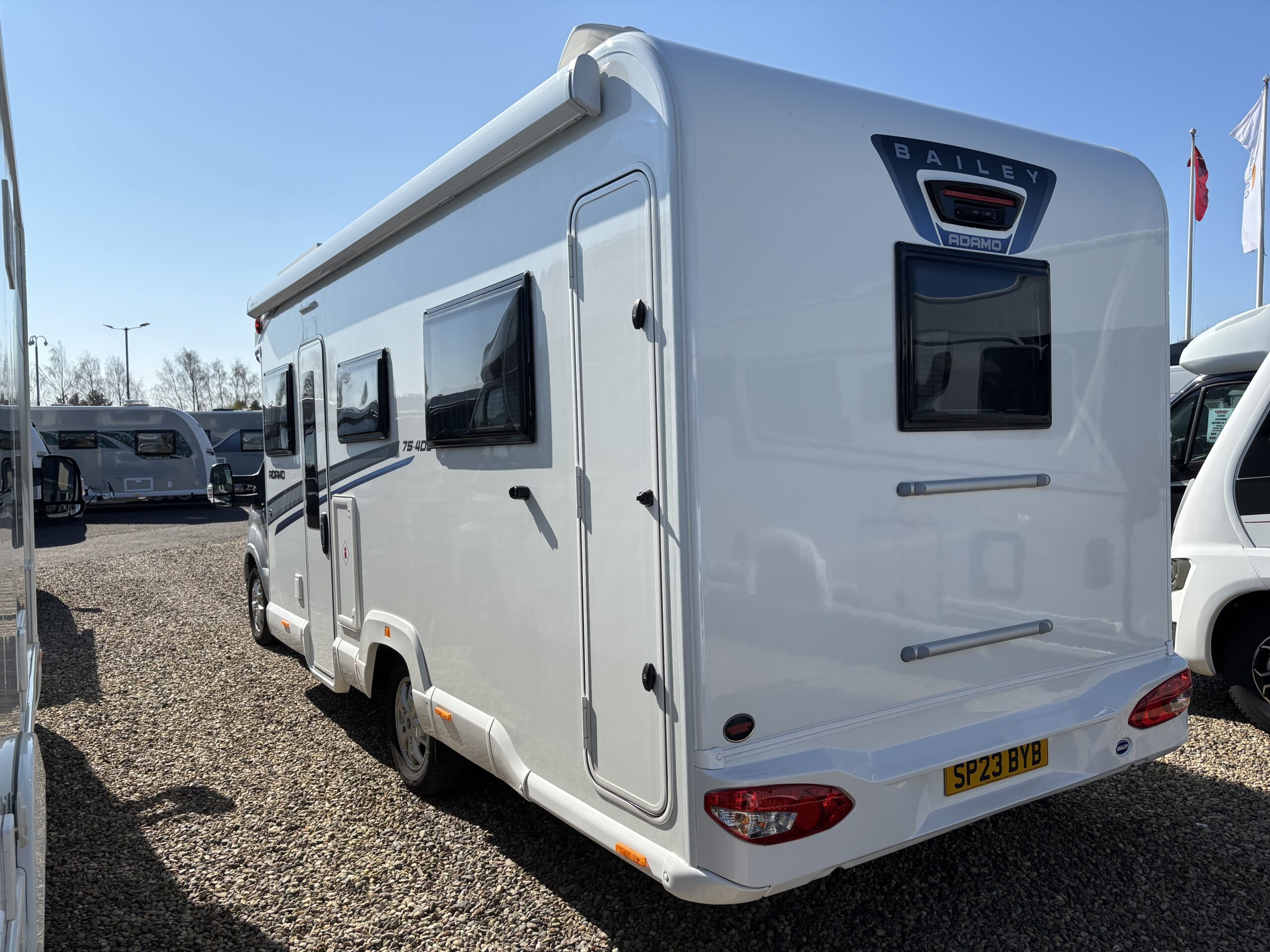 2323baileyadamo75-4dl-3