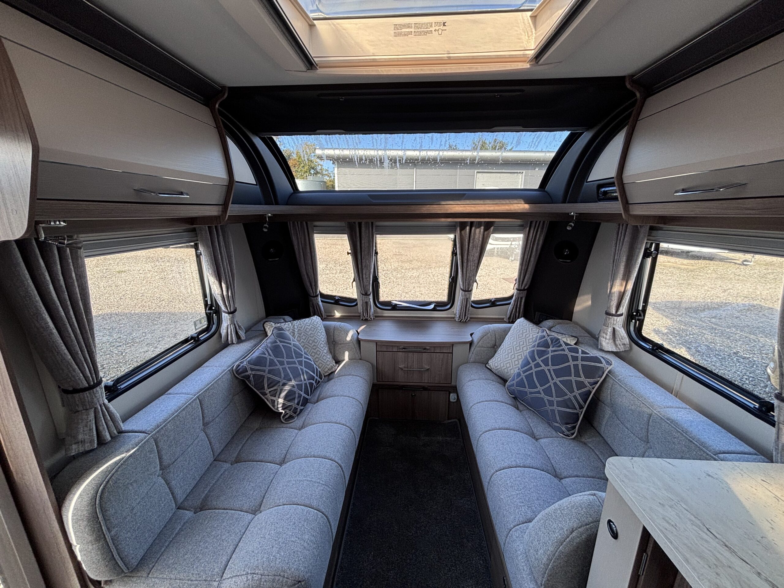 2023coachmanacadia575-3