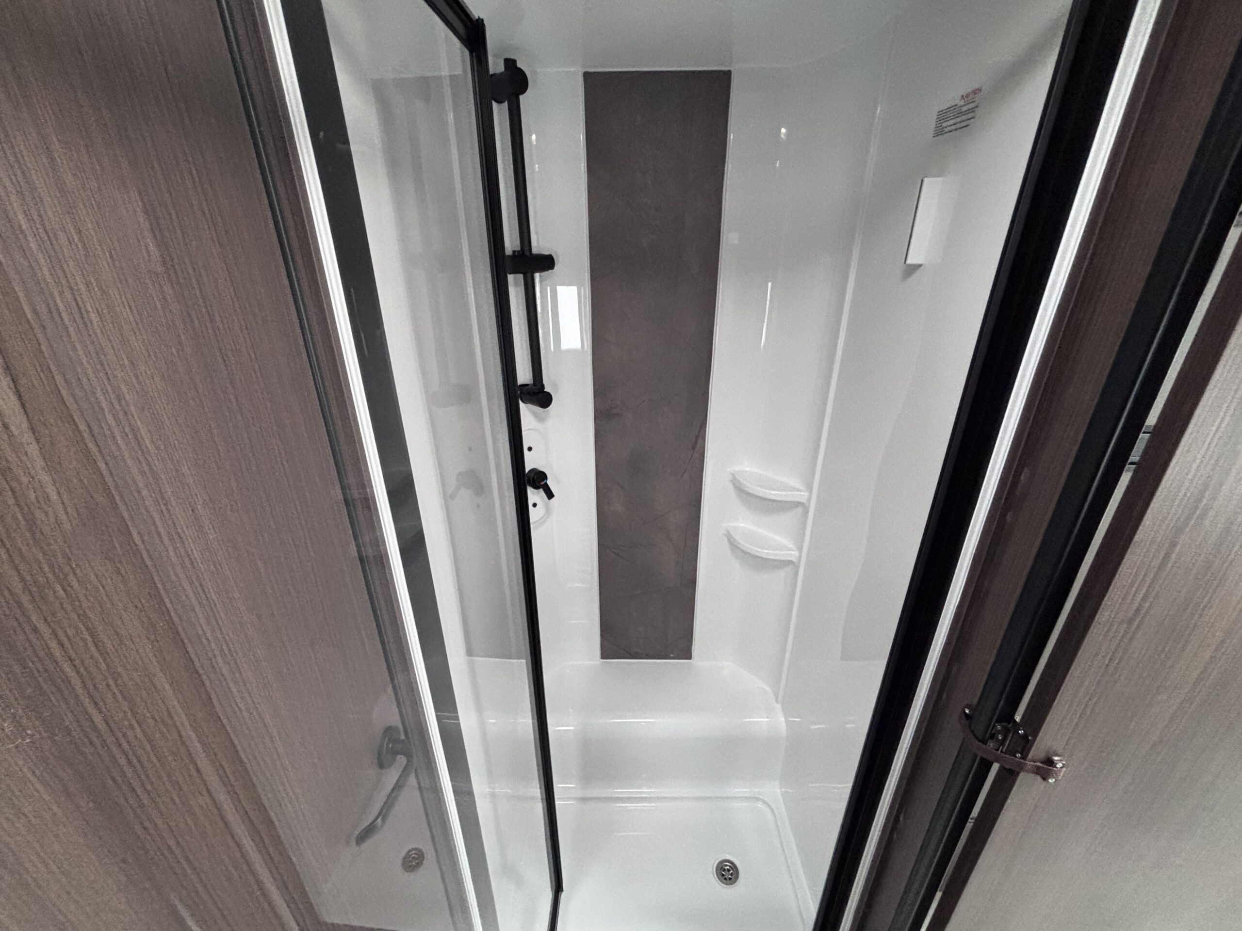 n2026coachmanlaser865xtra-9-1