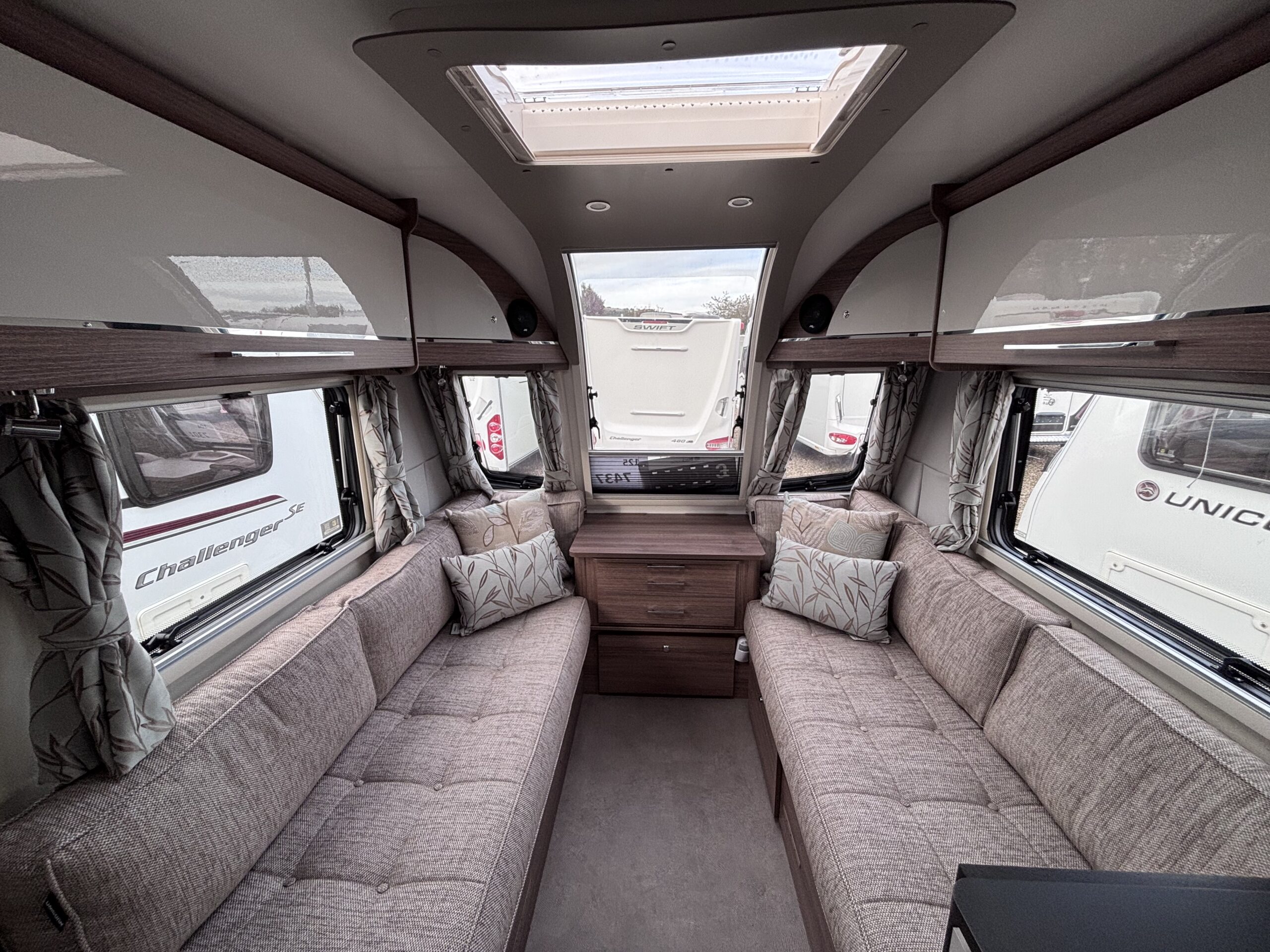 2018baileyunicornmadrid-4-1