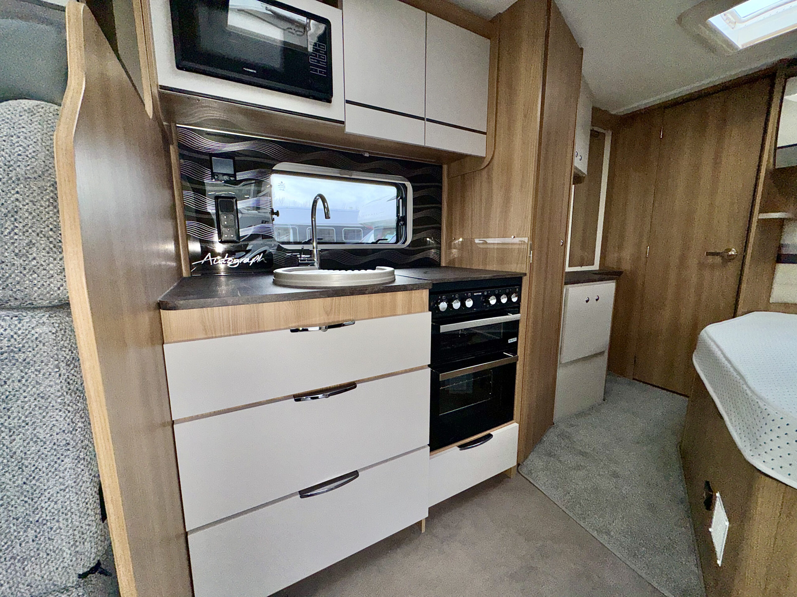 2222baileyautograph79-4f-6