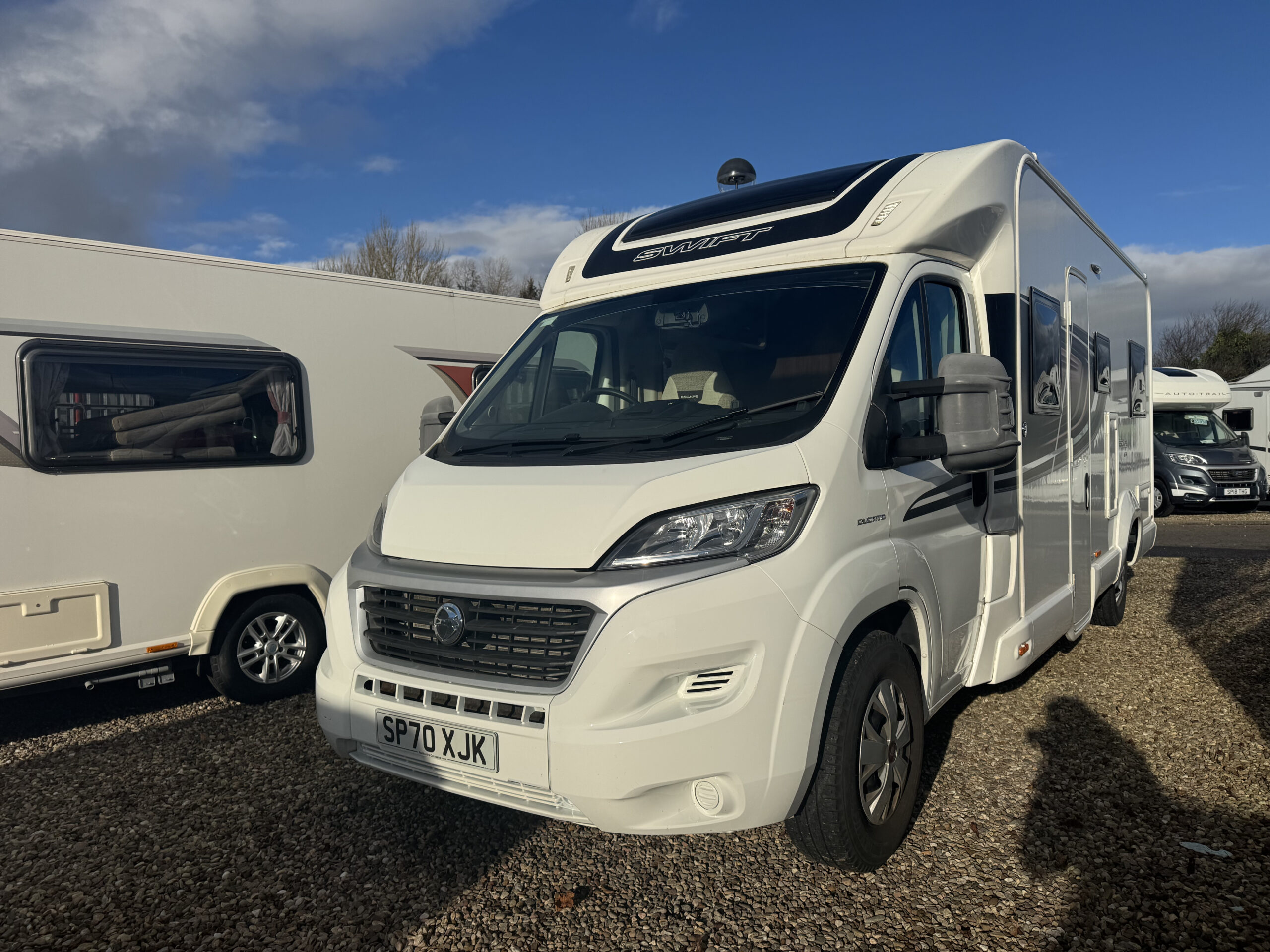 2070swiftescape674-1