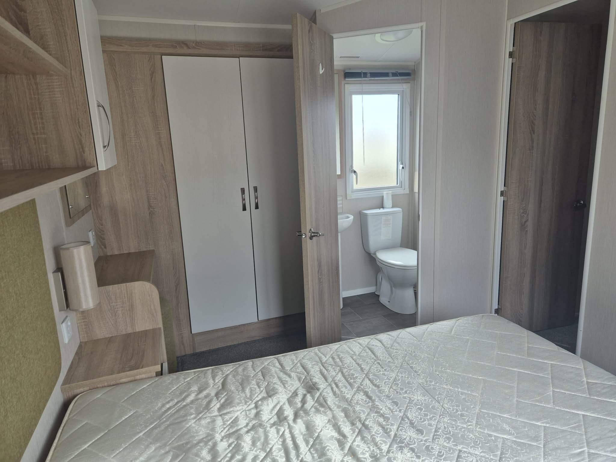 2018willerbysierra35x12-2bedroom7703-6