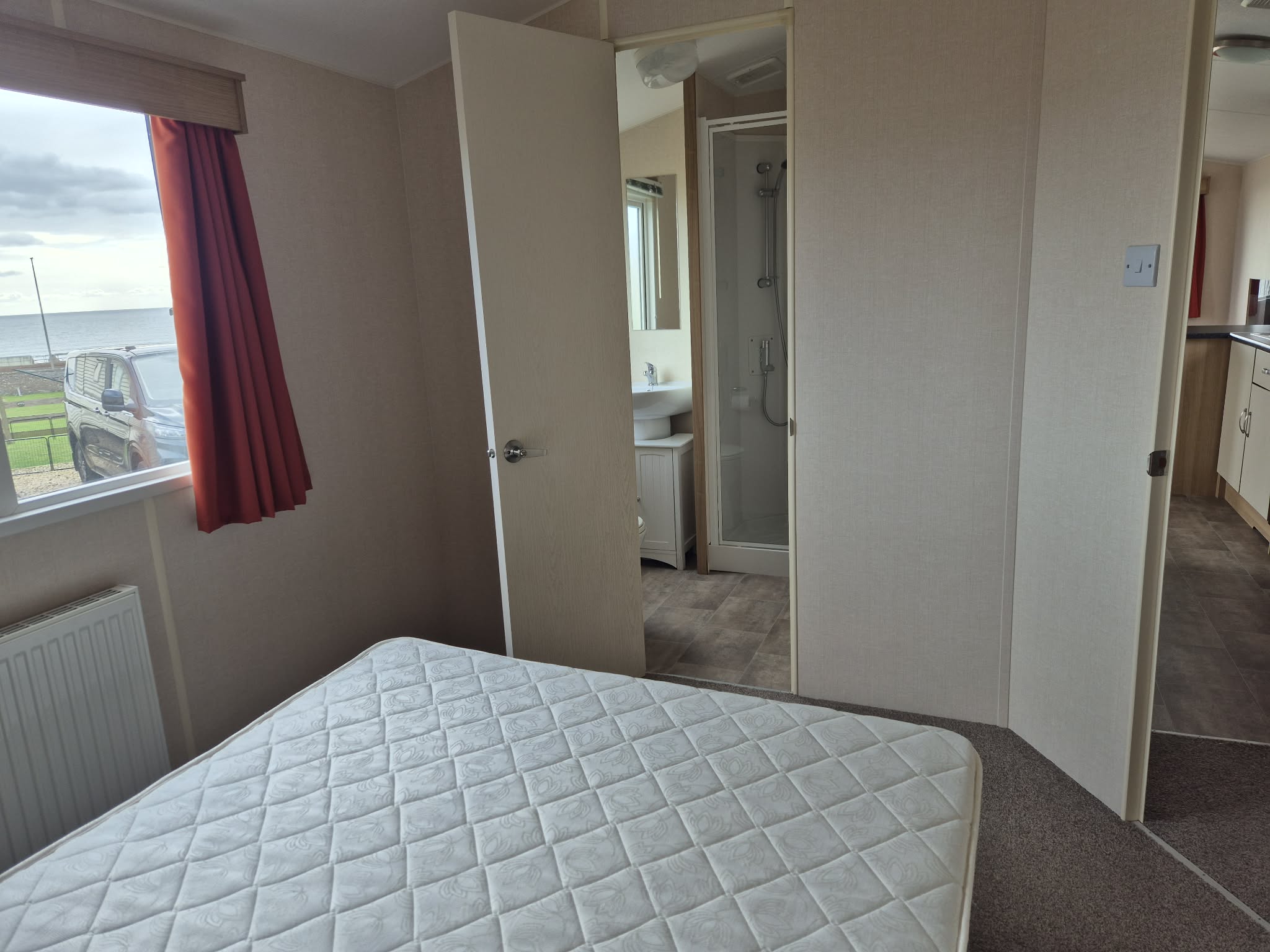 2013atlasmoonstone35x12-2bedroom7708-6