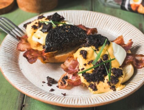 Black Pudding & Bacon Eggs Benedict