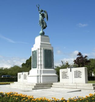 Montrose War Memorial