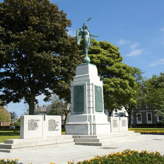 Montrose War Memorial